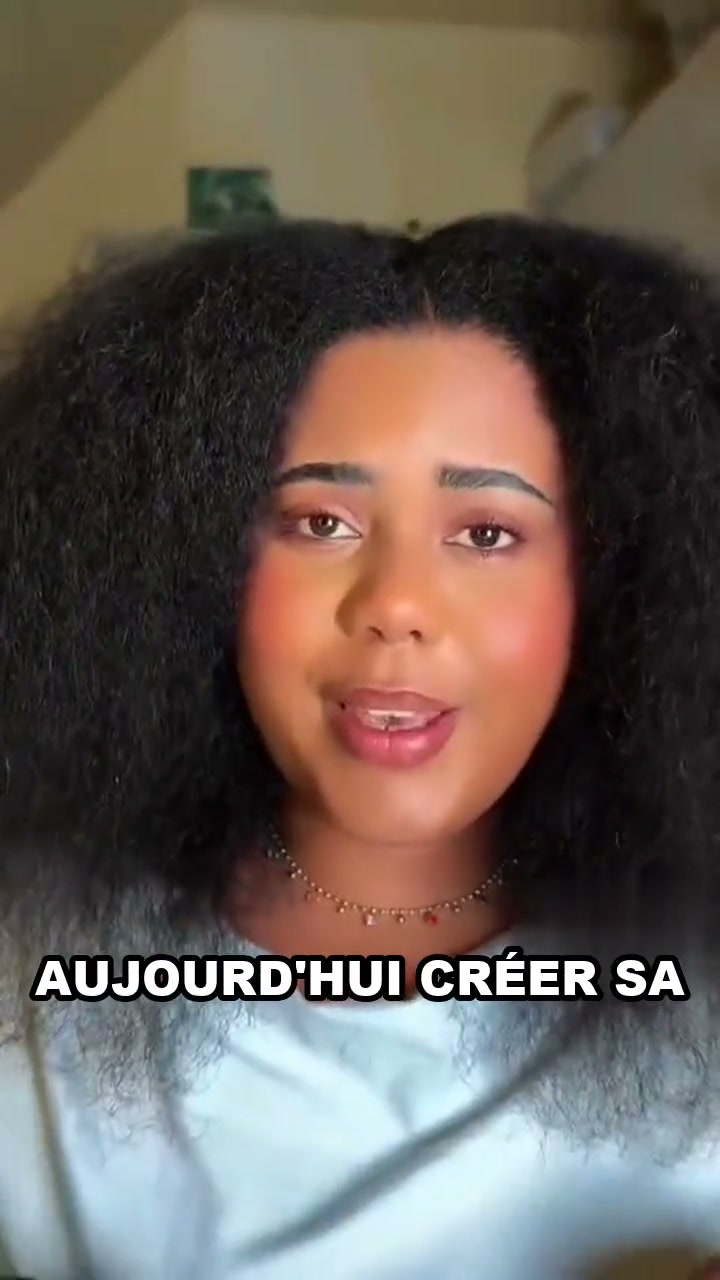Créatrice qui crée sa couleur avec la recette Bliip