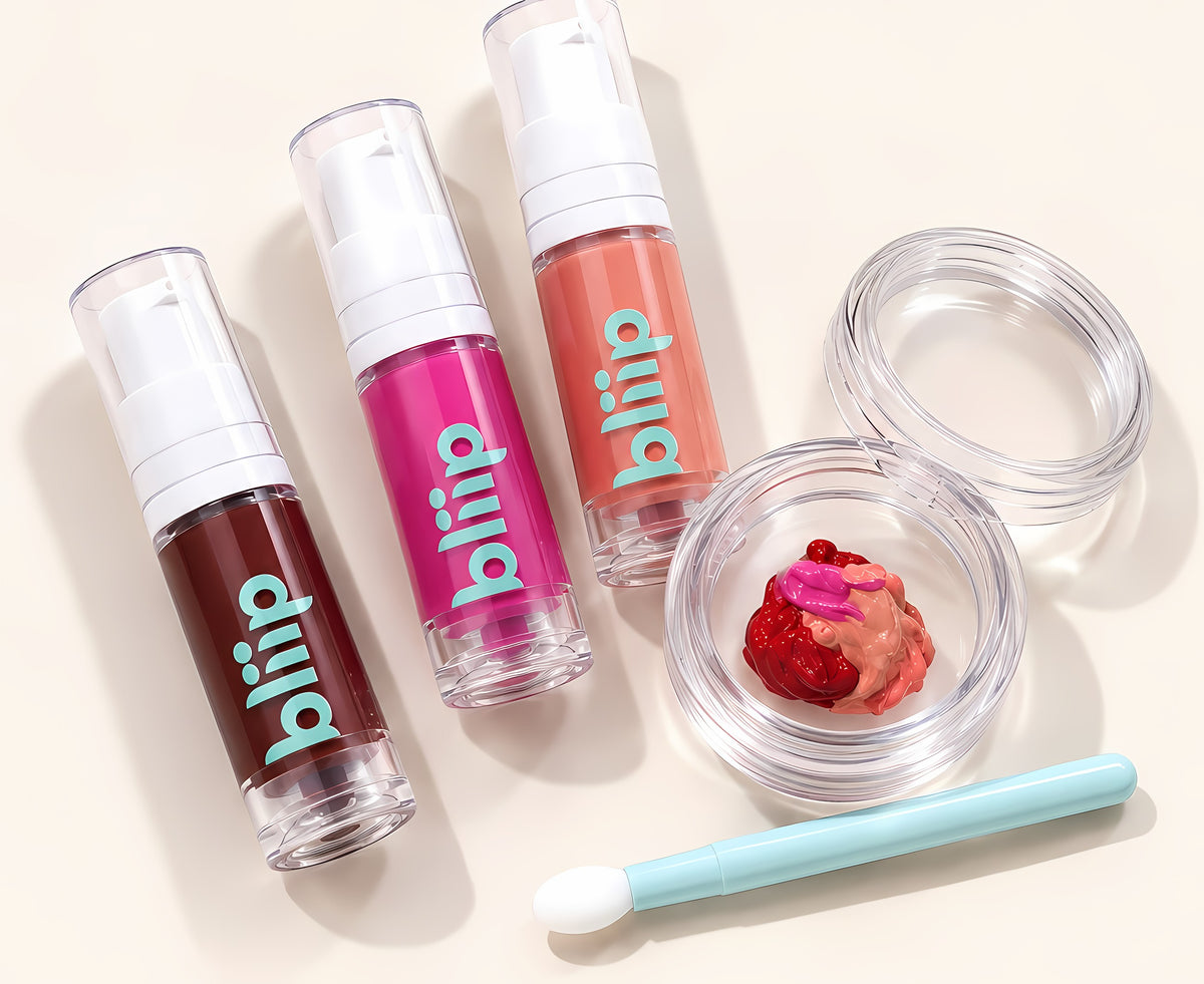 Bases, pot et pinceau Bliip Image